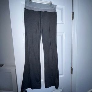 Lululemon gray yoga pants